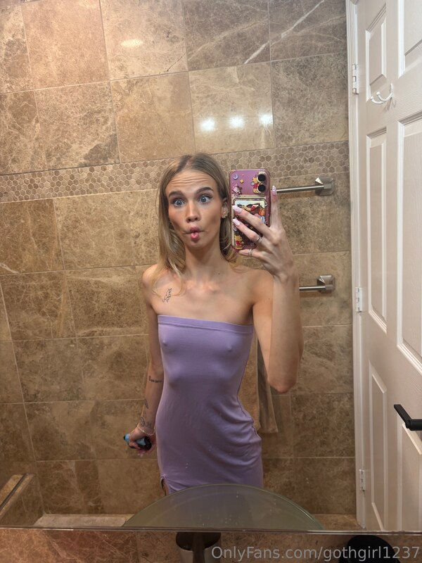 Erica Canfield nude photo 10