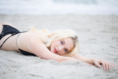 Erica Swanner nude photo 27