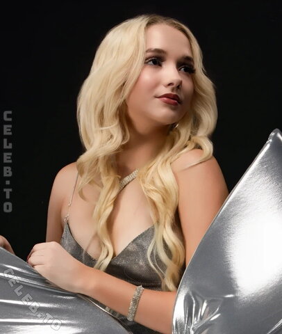 Erica Swanner – Model, photographer, social media girl