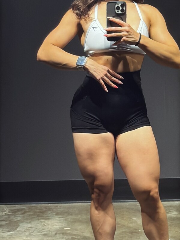 Erika nude photo 4