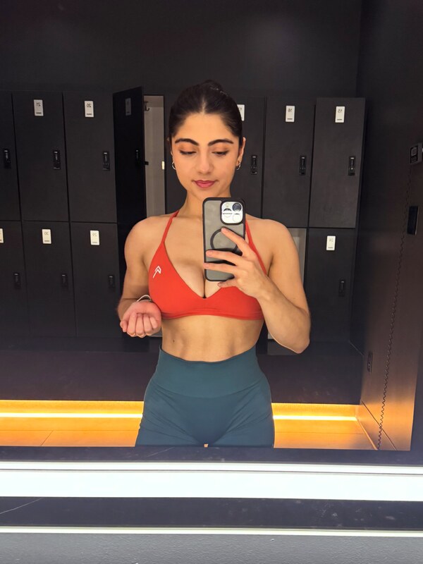 Erika nude photo 13