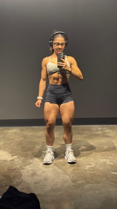 Erika nude photo 12
