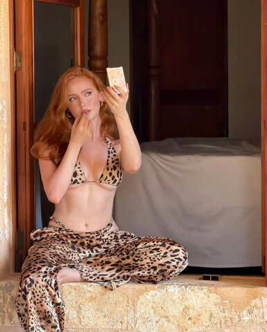 Erin J Monaghan nude photo 3