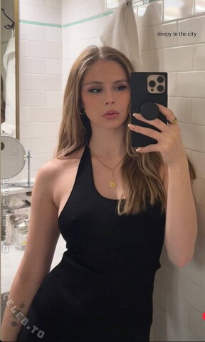 Erin Moriarty photo 2
