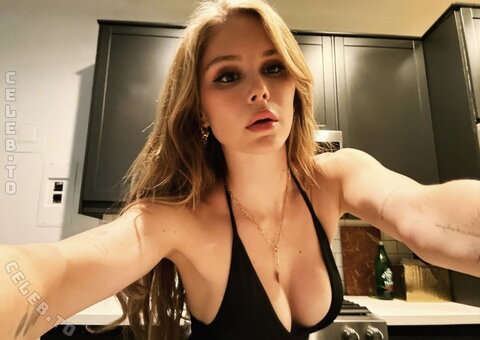 Erin Moriarty nude photo 2