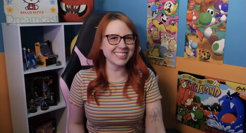 Erin Plays nude photo 3