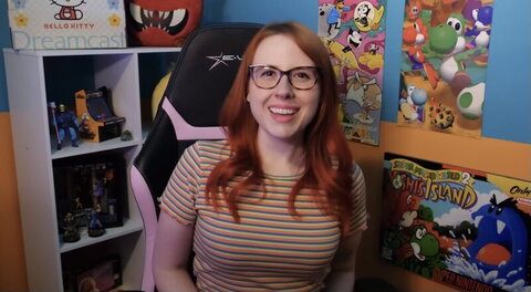 Erin Plays nude photo 2