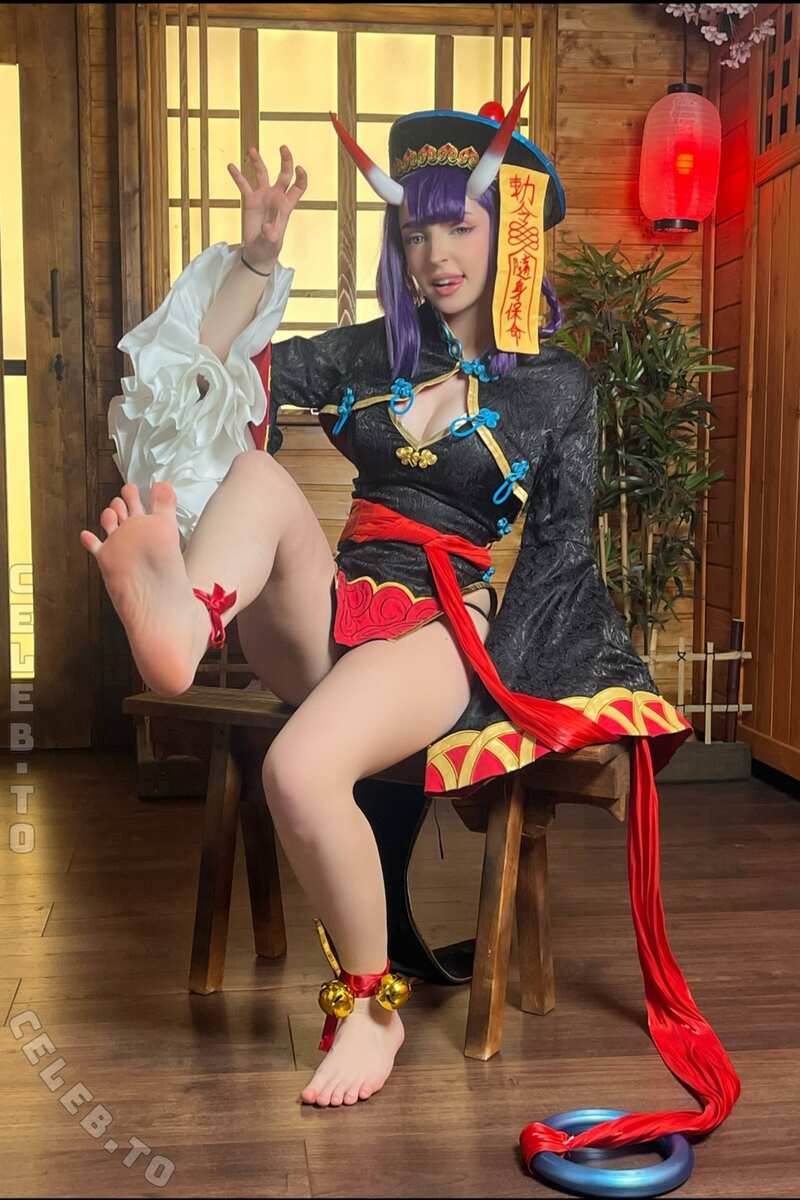 erisa_cosplay_xd nude photo 4