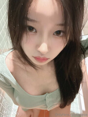 e_seoa nude photo 3