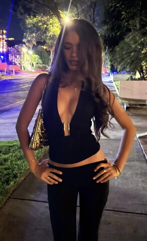 Eshani Patel Sexy (2 photos)