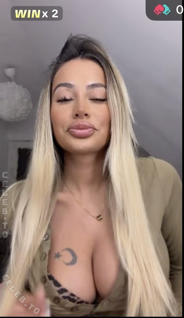 esleem.20 nude photo 1