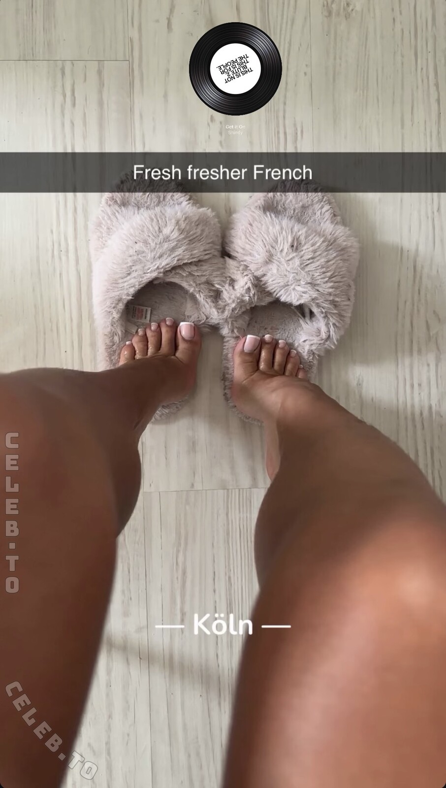 esleem.20 nude photo 2