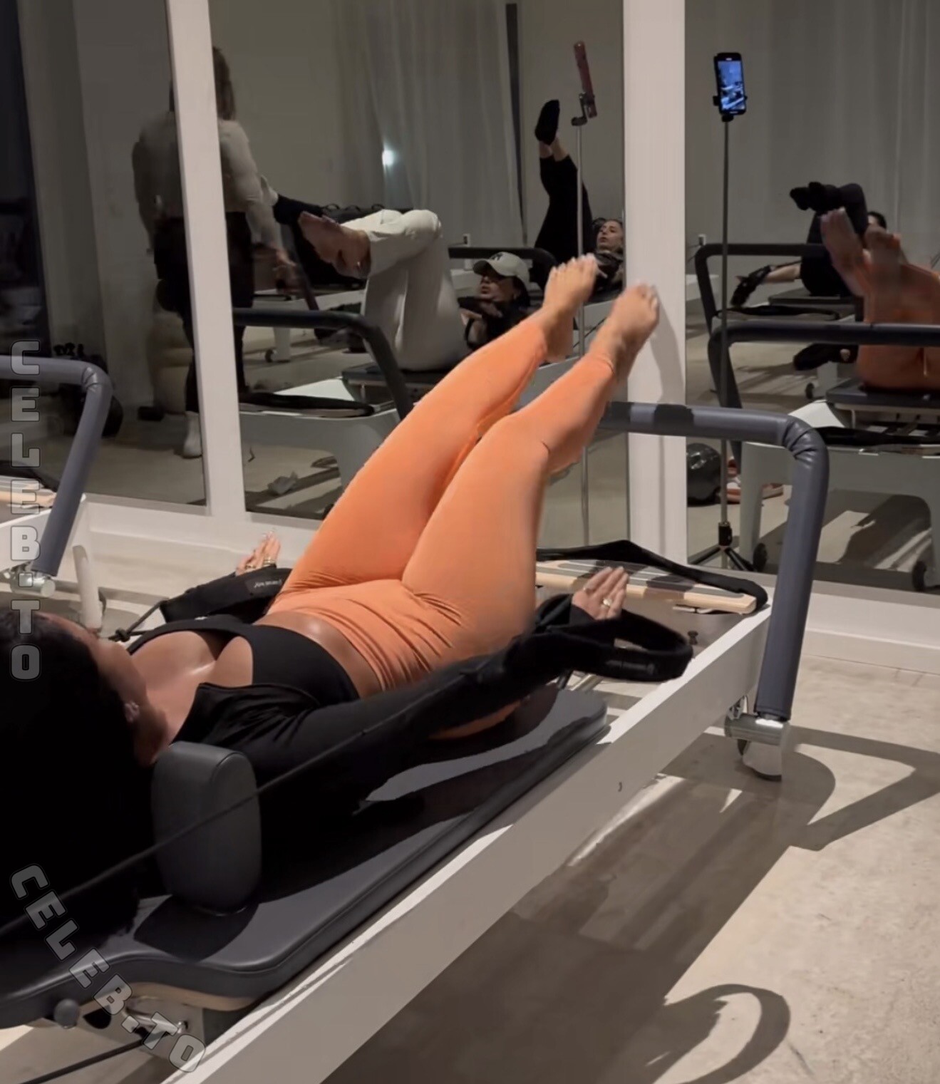 Esra Algac nude photo 1