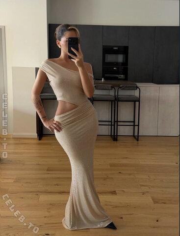 Esra Algac – Pictures from vacation posted today
