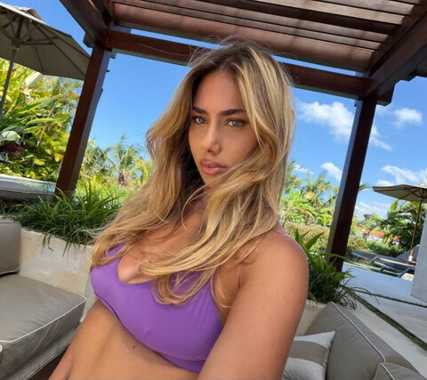 Estelllexo Hot (1 photo)