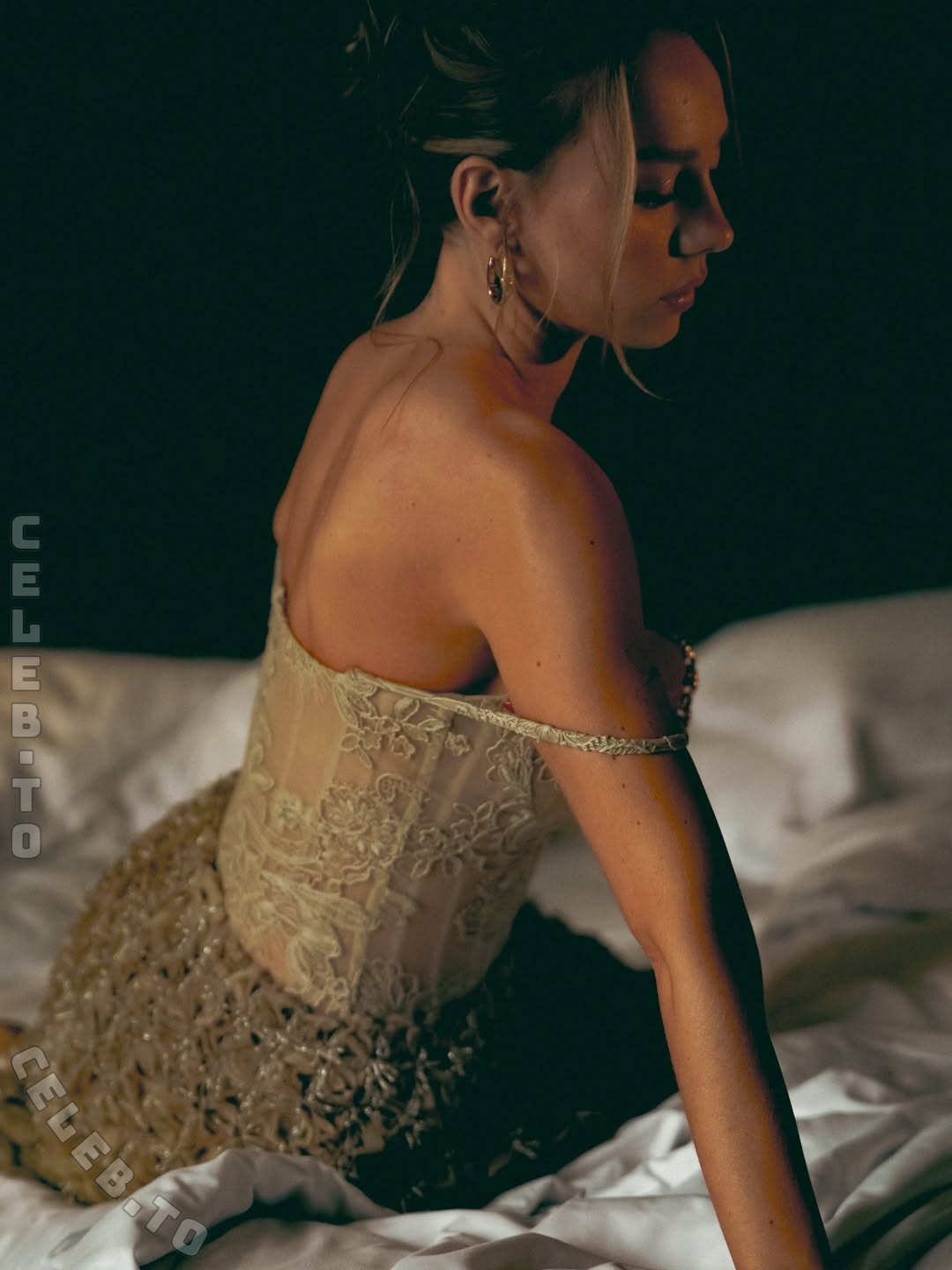 Ester Expósito nude photo 3