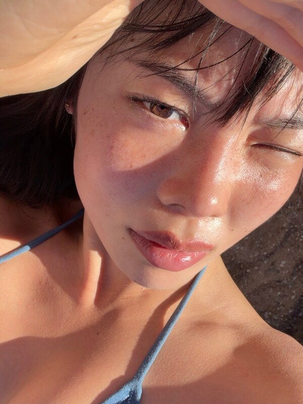 _estherng nude photo 2