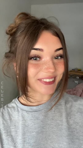 etiennee.lng nude photo 4