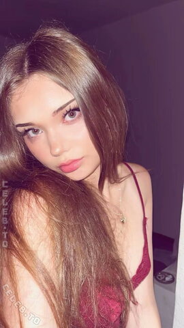etiennee.lng nude photo 1