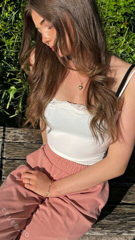 etiennee.lng nude photo 2
