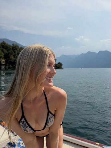 Eugenie Bouchard nude photo 1