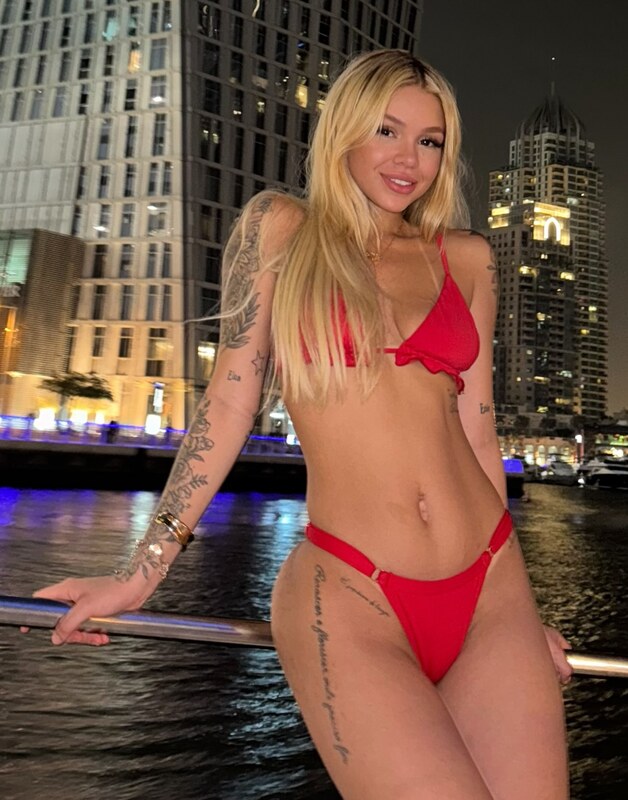 Eutreyce nude photo 2