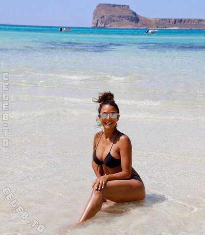 Eva LaRue nude photo 2