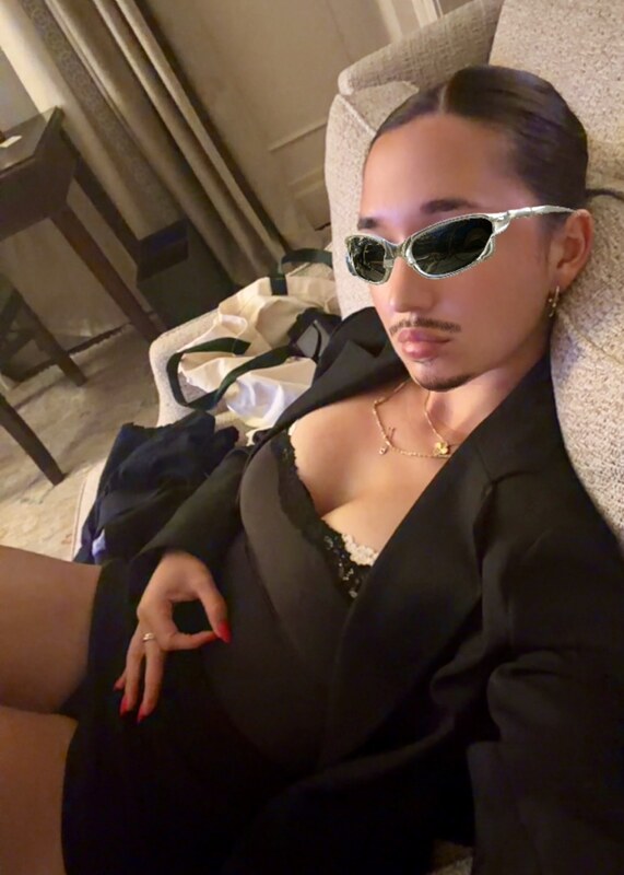Eva Lys nude photo 5