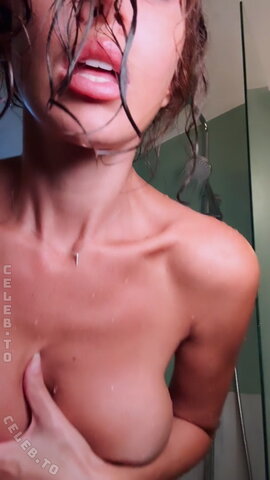 Eva Padlock nude photo 1