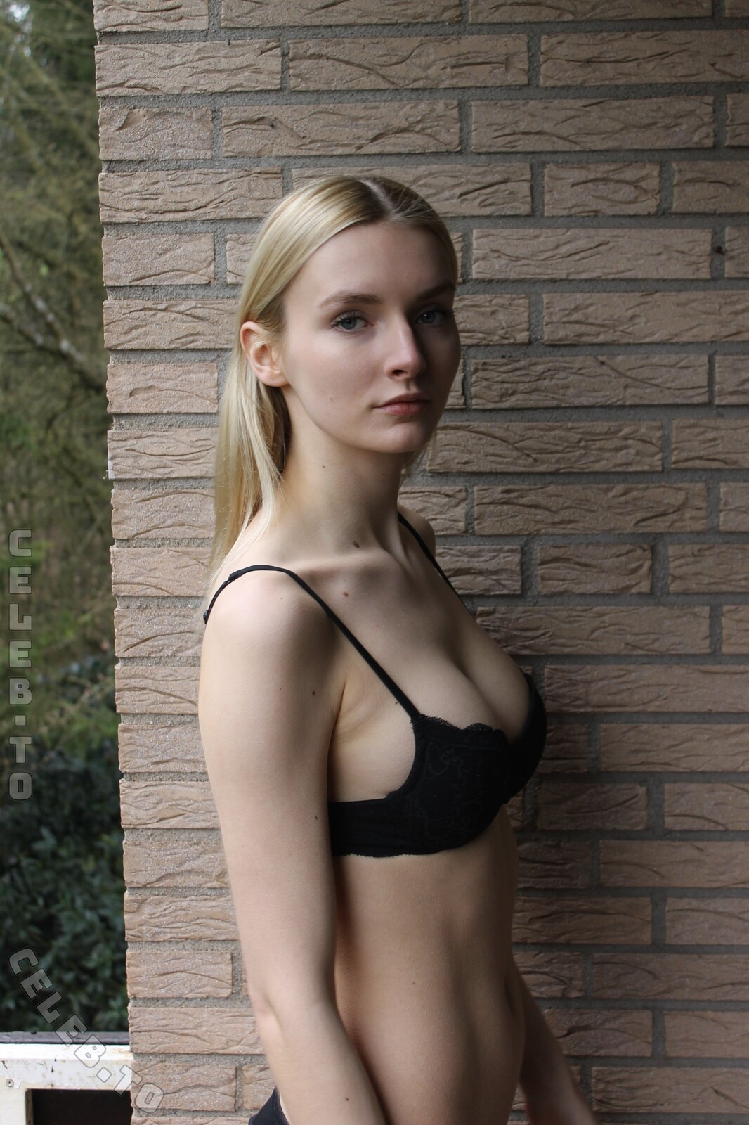 Eva Staudinger nude photo 7