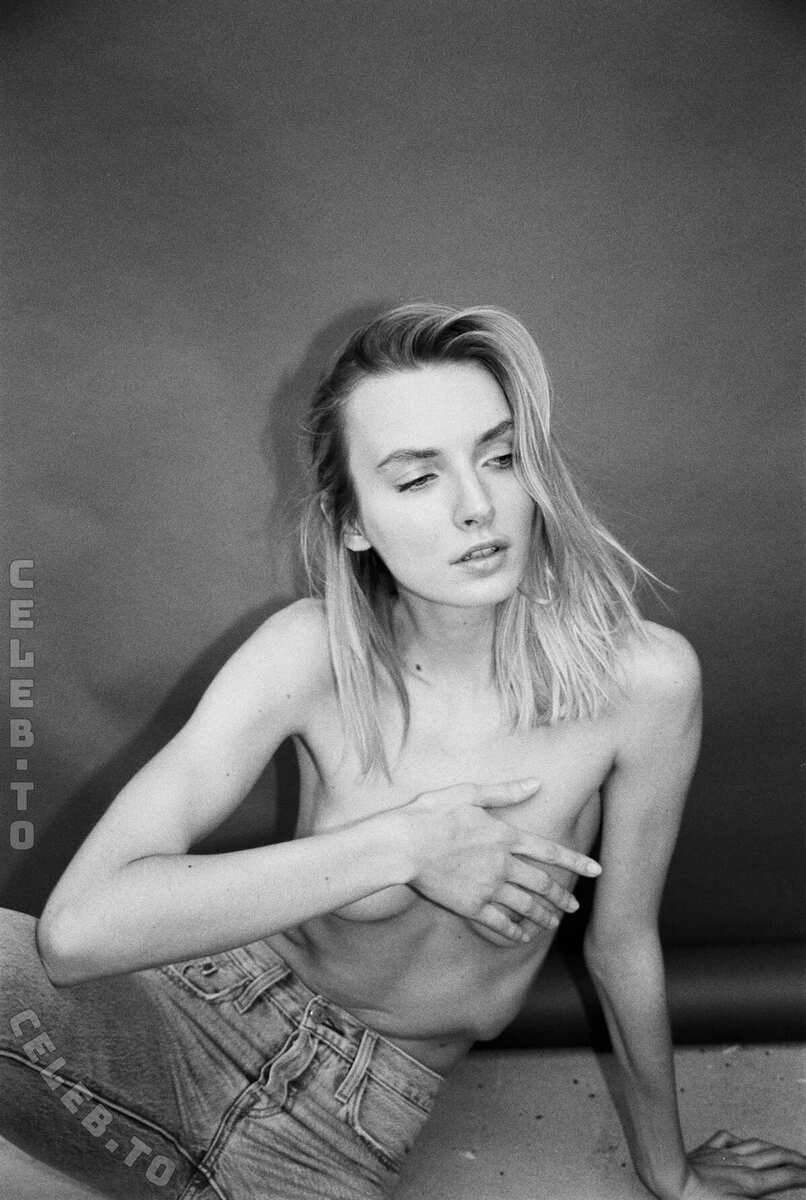 Eva Staudinger nude photo 3