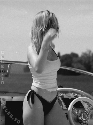 Eva Zimmermann nude photo 3