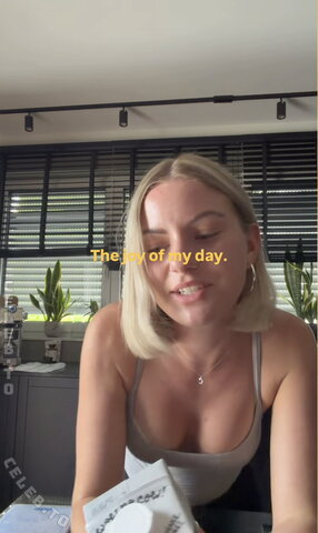 Eva Zimmermann nude photo 6