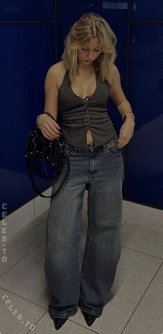 evaaklm nude photo 5