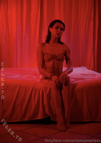 evamariee nude photo 12
