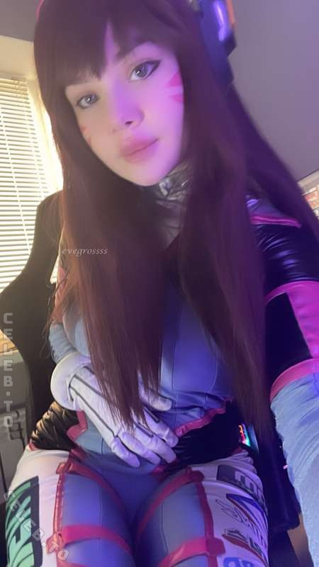 eve.grossss nude photo 4