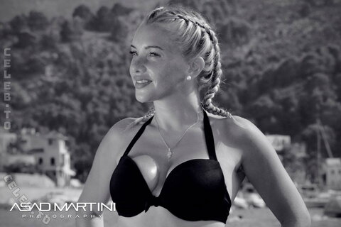 Evelyn Burdecki nude photo 24
