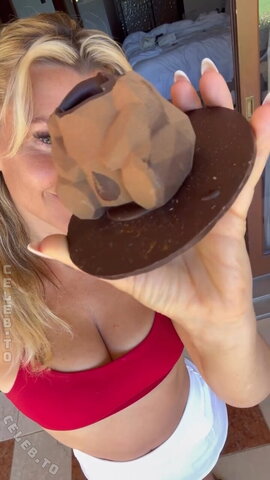 Evelyn Burdecki nude photo 25