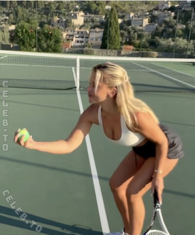 Evelyn Burdecki nude photo 3