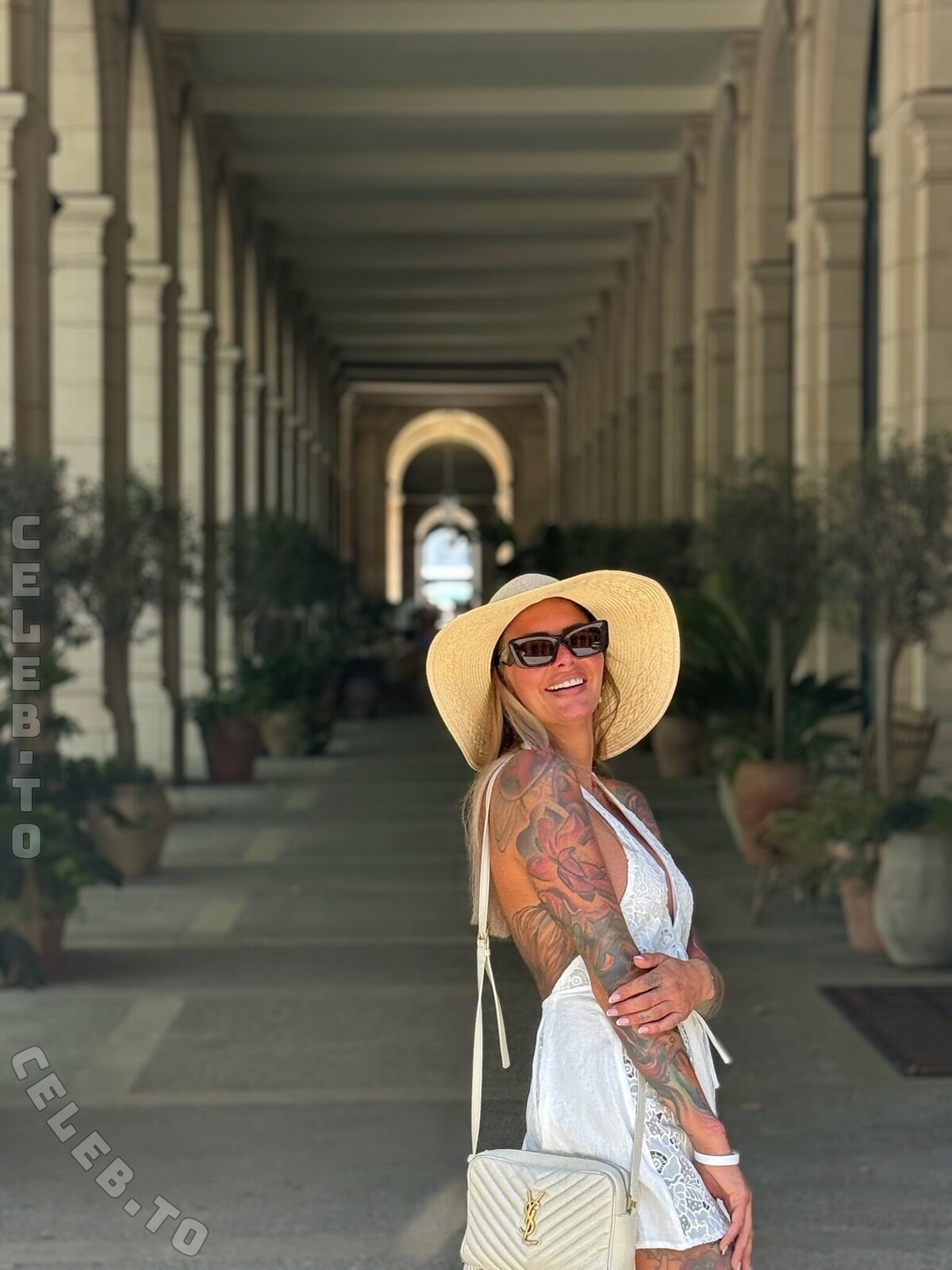 evelynuncovered nude photo 2