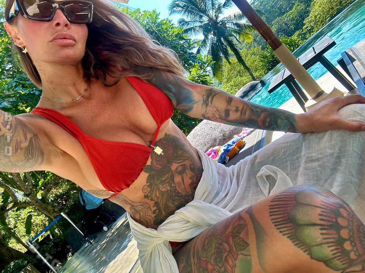 evelynuncovered nude photo 3