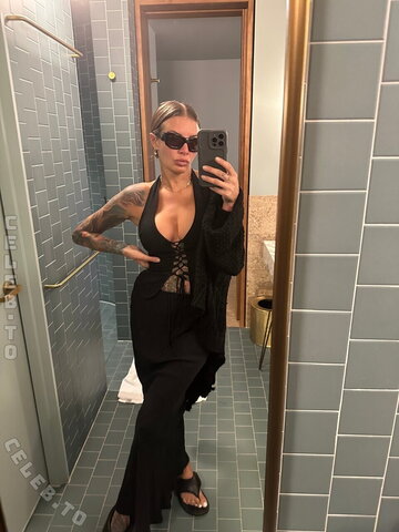 evelynuncovered nude photo 10