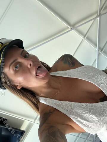 evelynuncovered nude photo 2