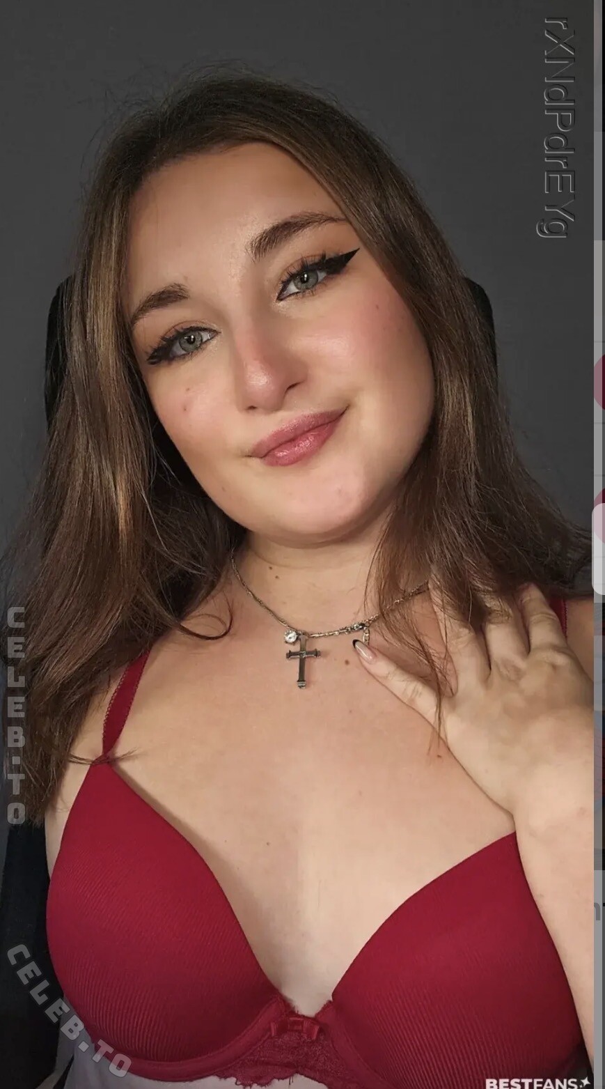 Evelynxka nude photo 2