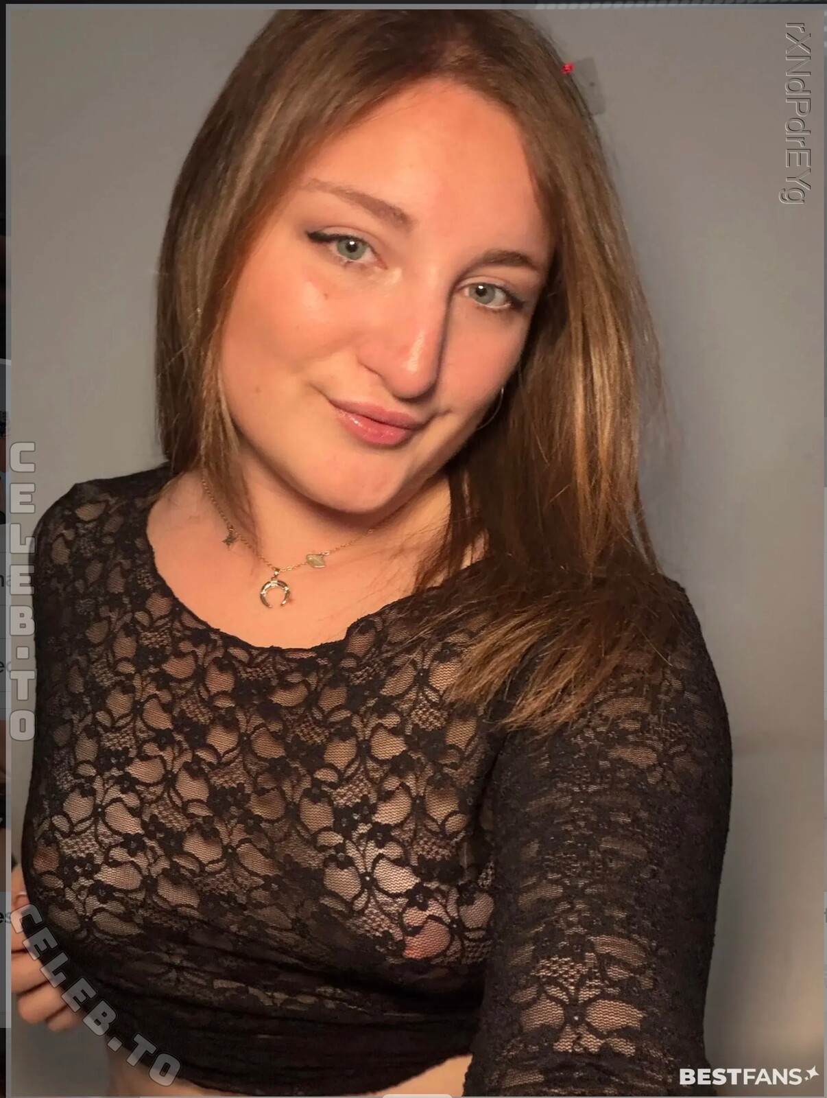 Evelynxka nude photo 11