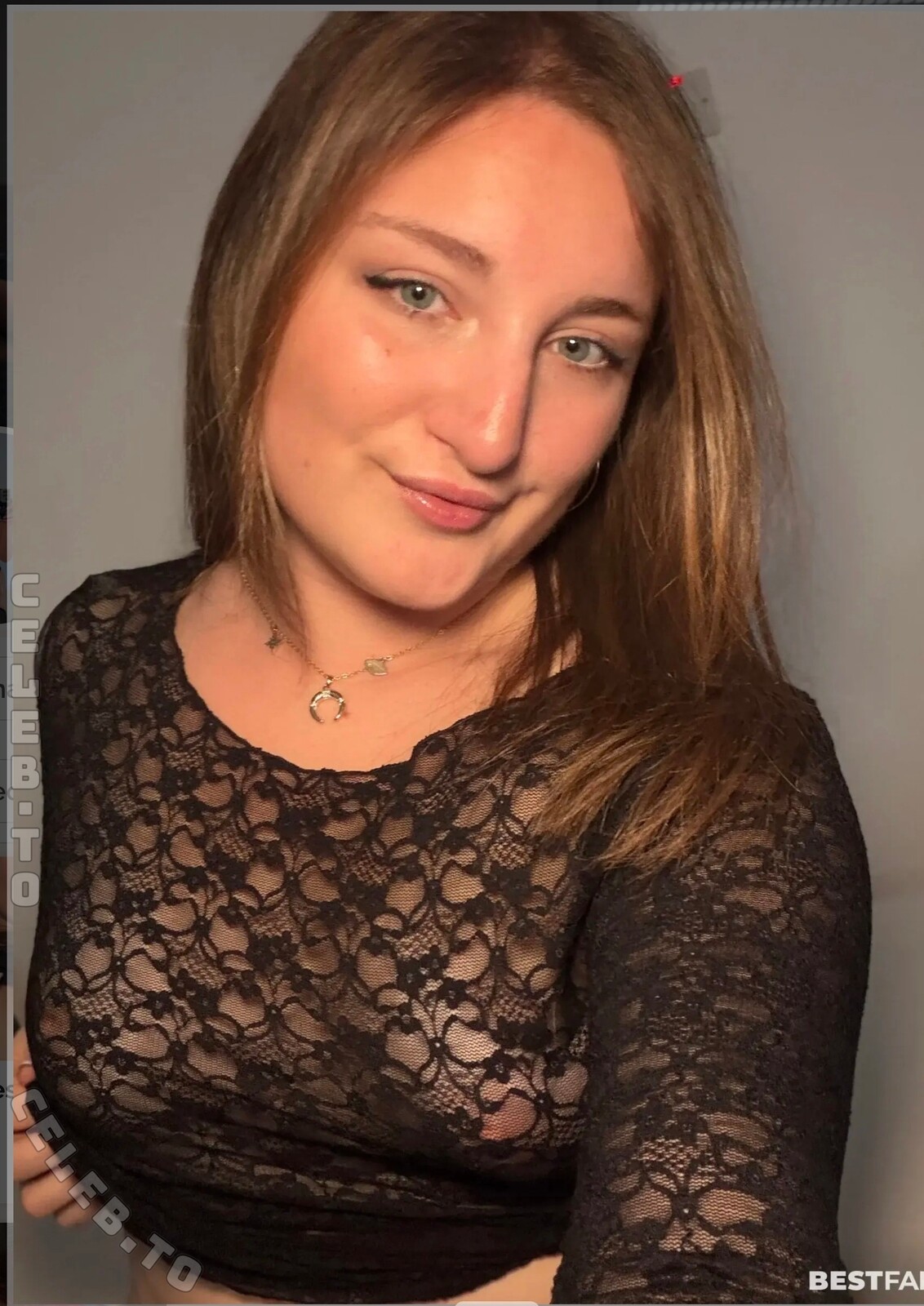 Evelynxka nude photo 4