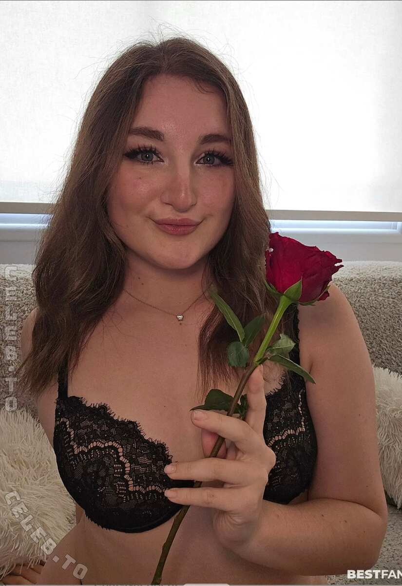 Evelynxka nude photo 4