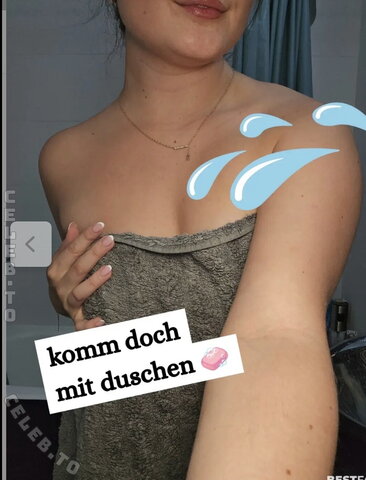 Evelynxka nude photo 3