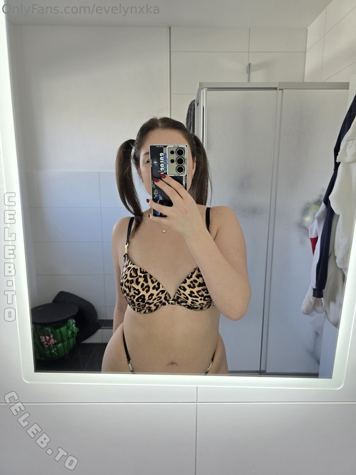 Evelynxka nude photo 2