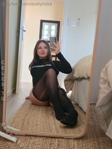 Evelynxka nude photo 58